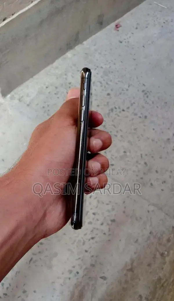 Apple iPhone X Factory Unlocked Smartphone with 64GB Storage