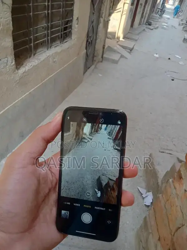 Apple iPhone X Factory Unlocked Smartphone with 64GB Storage