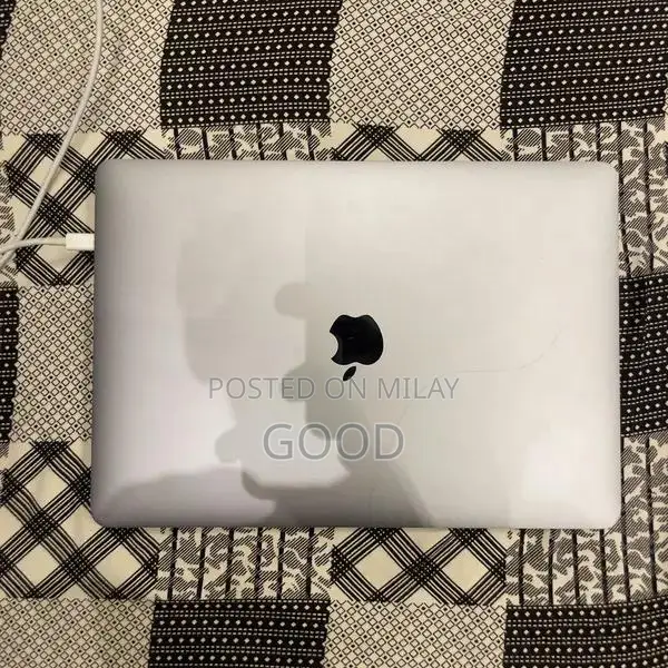 Apple MacBook Pro 2018 13-inch Laptop