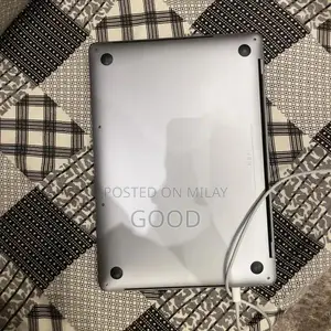 Apple MacBook Pro 2018 13-inch Laptop