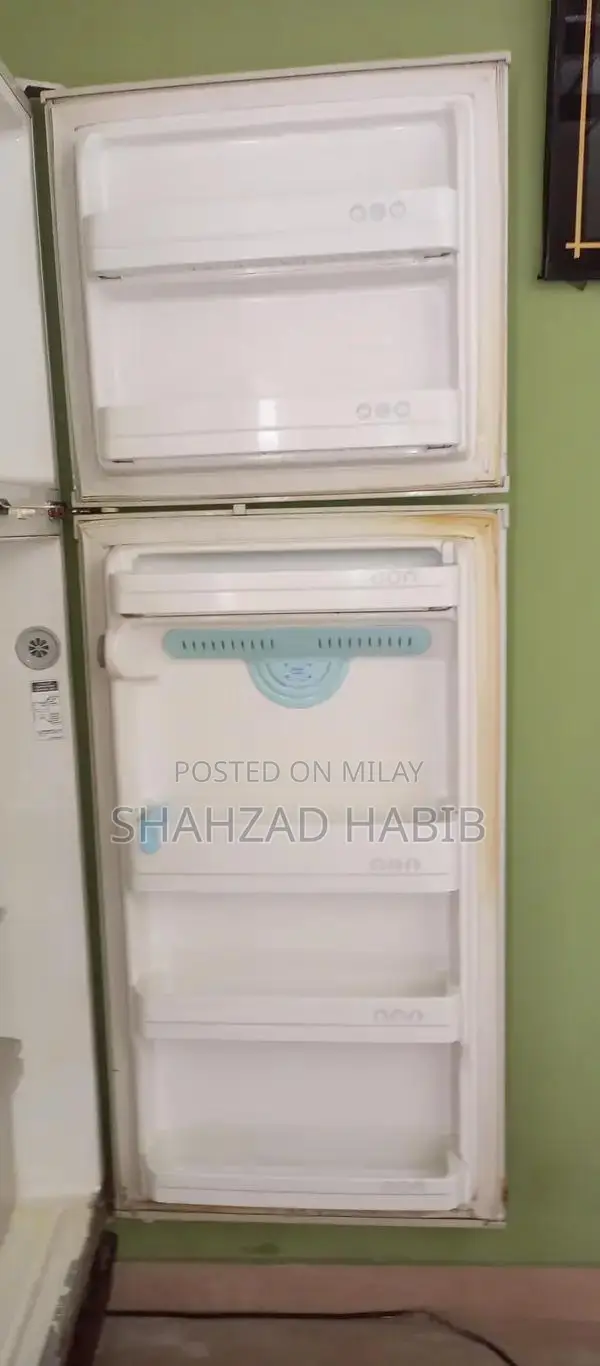 LG Used Refrigerator - Excellent Condition Home Appliance