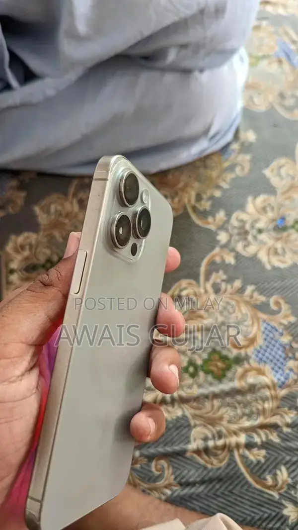 Apple iPhone 15 Pro Max Unlocked Smartphone