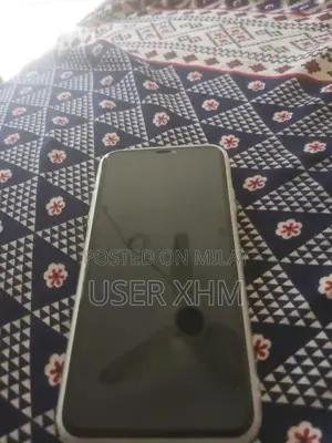 Photo - Apple iPhone 11 Pro Max 256GB Unlocked Smartphone