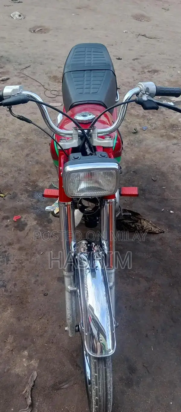 Honda CG125 Motorcycle 2014 Model Commuter Bike