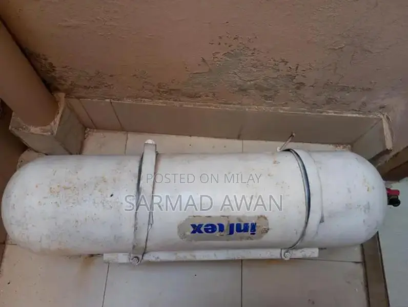 Imported Italian CNG Cylinder for Hyundai Santro - High-Quality Condit