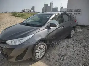 Photo - Toyota Yaris 1.3 Automatic Grey Sedan