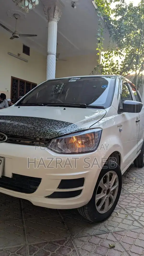 United Bravo 2019 Compact Family Sedan