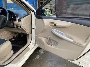 2011 XLI White Sedan - Well Maintained Reliable Vehicle