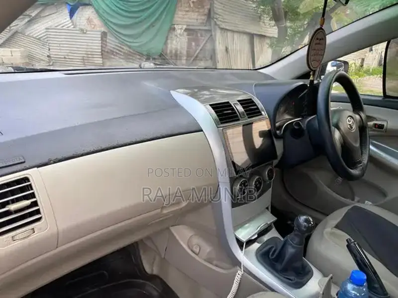 2011 XLI White Sedan - Well Maintained Reliable Vehicle