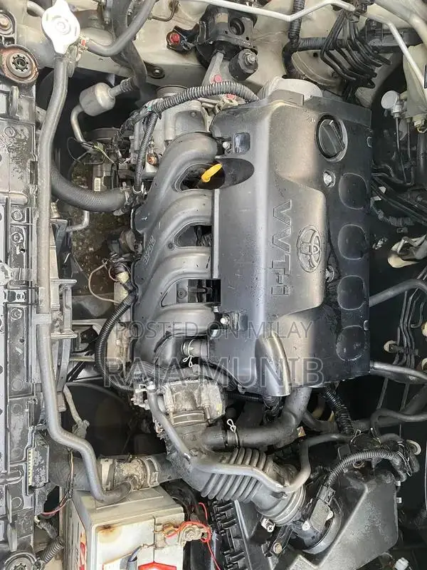 2011 XLI White Sedan - Well Maintained Reliable Vehicle