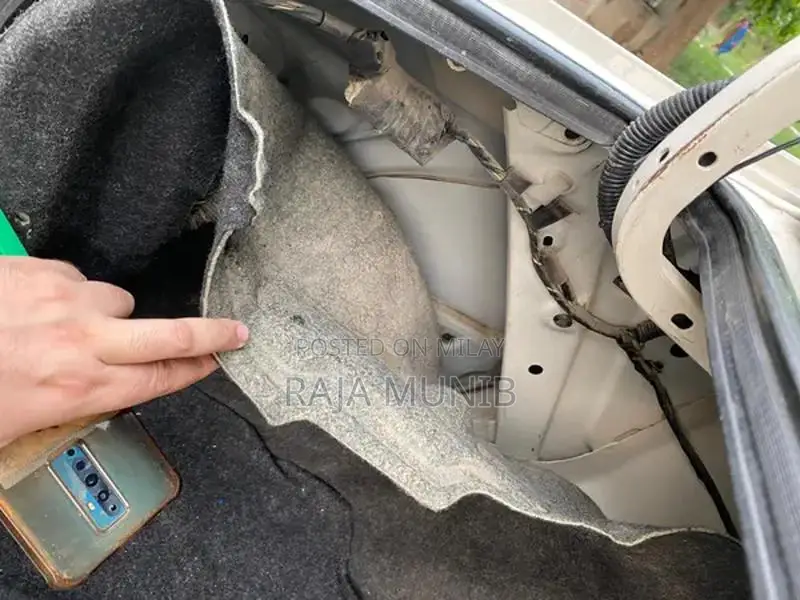 2011 XLI White Sedan - Well Maintained Reliable Vehicle