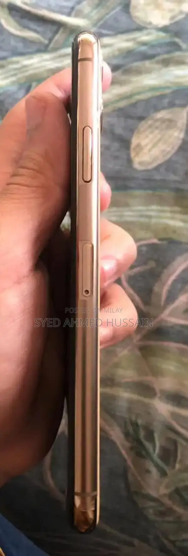 Apple Smartphone 64GB Unlocked Smartphone with Minor Issues