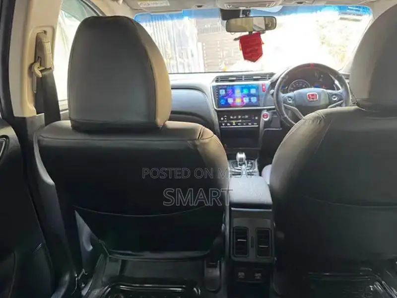 Honda Grace Hybrid EX TOP Variant Luxury Sedan