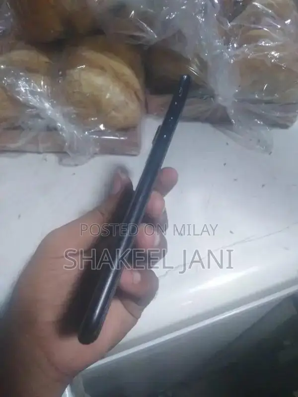 Apple iPhone 7 Plus 32GB Bypass Edition with Camera