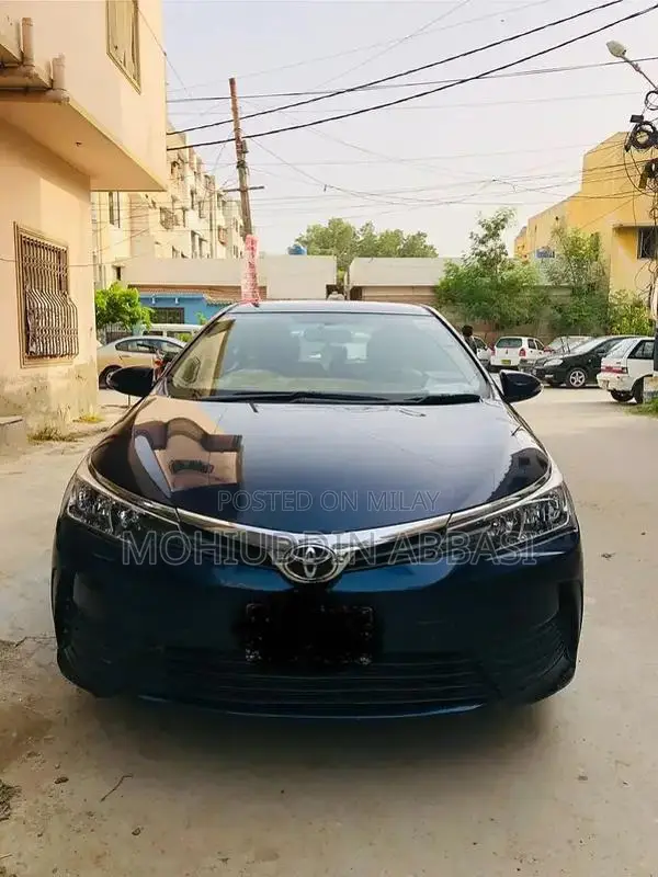 Toyota Corolla GLI Automatic Sedan - Low Mileage Luxury Edition