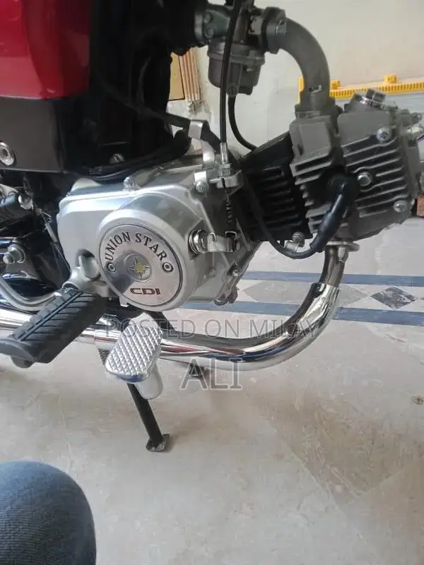 Union Star 70 CC Motorcycle - Compact and Versatile Two-Wheeler