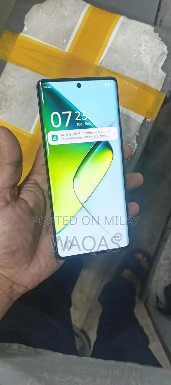 Infinix Note 40 Pro Smartphone with Wireless Powerbank