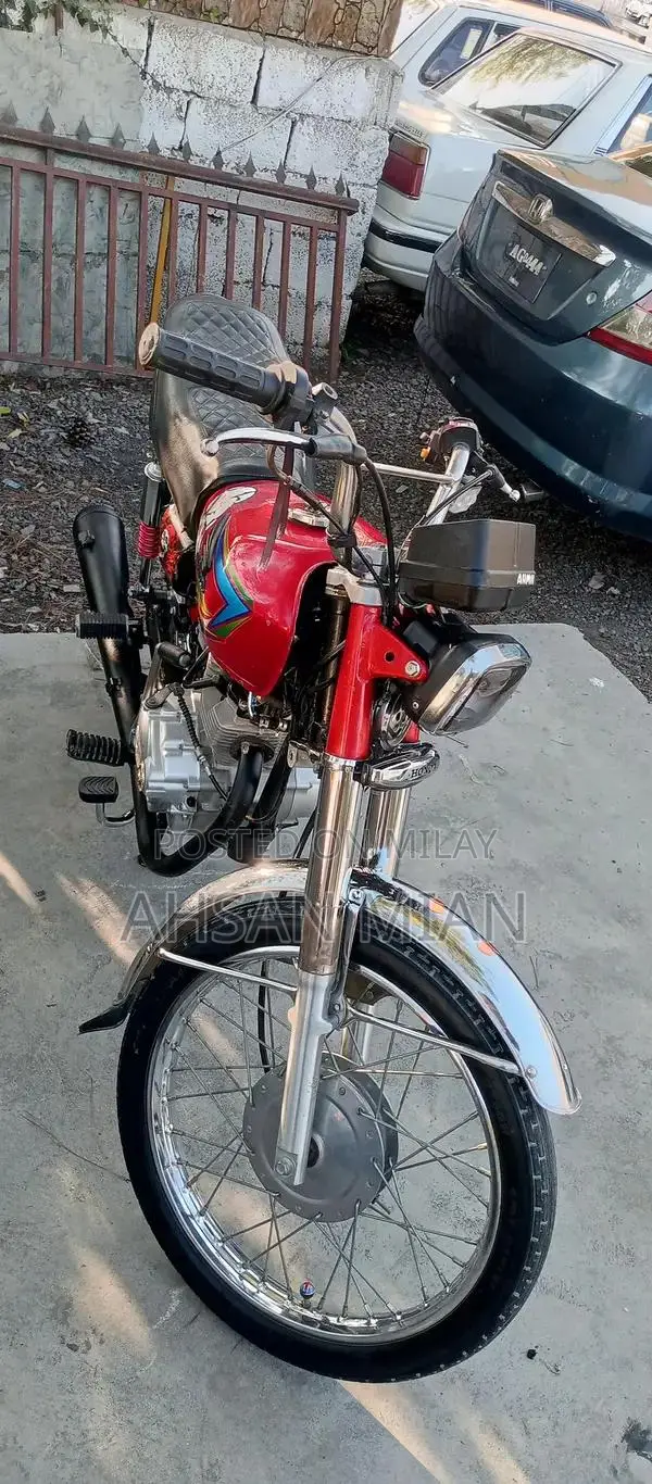 United 125cc Motorcycle - 2020 Model Vintage Bike