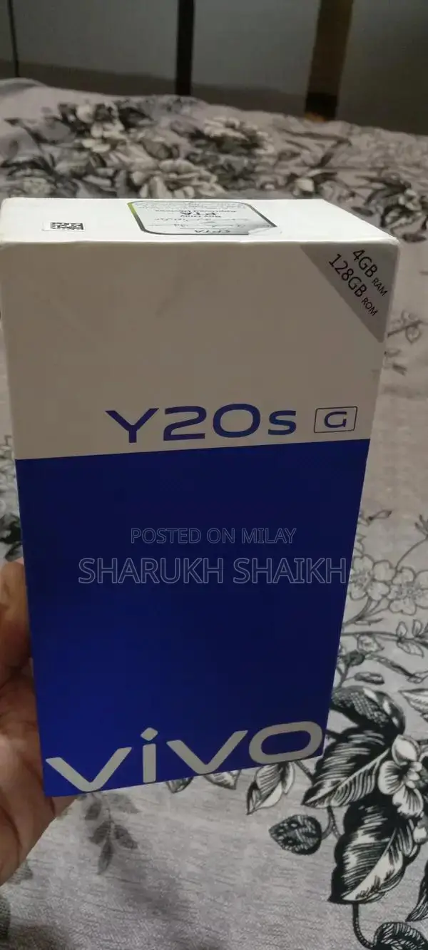 Budget Smartphone with High-Performance Panel and Large RAM