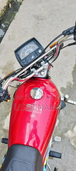 Honda CD70c Motorcycle 2023/2024 Model Compact Commuter Bike