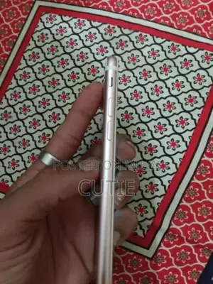 Smartphone with Enhanced Performance and Compact Design