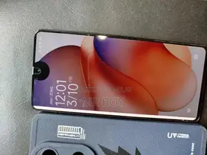 Redmi Note 13 Pro Smartphone with 8GB RAM and 256GB Storage