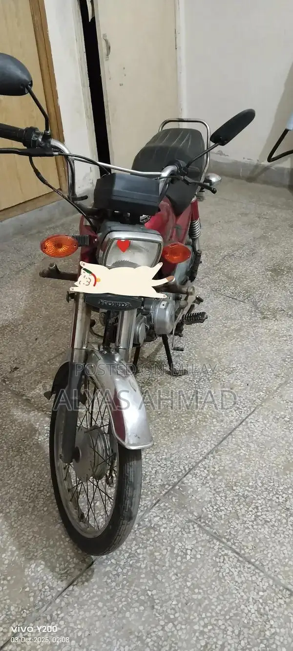 High-Speed Motorcycle for Single-Hand Use, First Owner