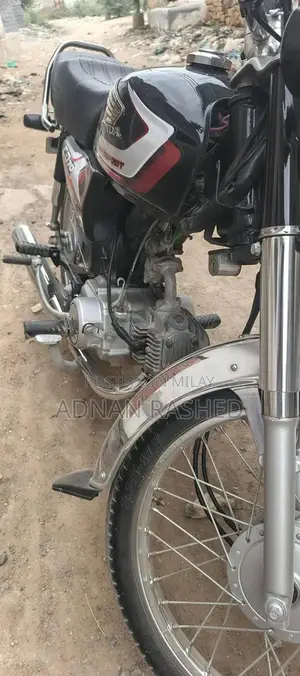 Photo - Honda CD70 Motorcycle - 2025 Model First Owner Vehicle