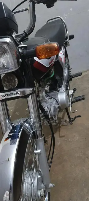 Honda CD70 Motorcycle - 2025 Model First Owner Vehicle
