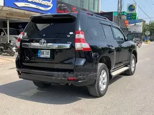 Toyota Prado TX 4x4 SUV - Spacious 7-Seater with Sunroof