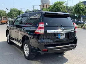 Toyota Prado TX 4x4 SUV - Spacious 7-Seater with Sunroof