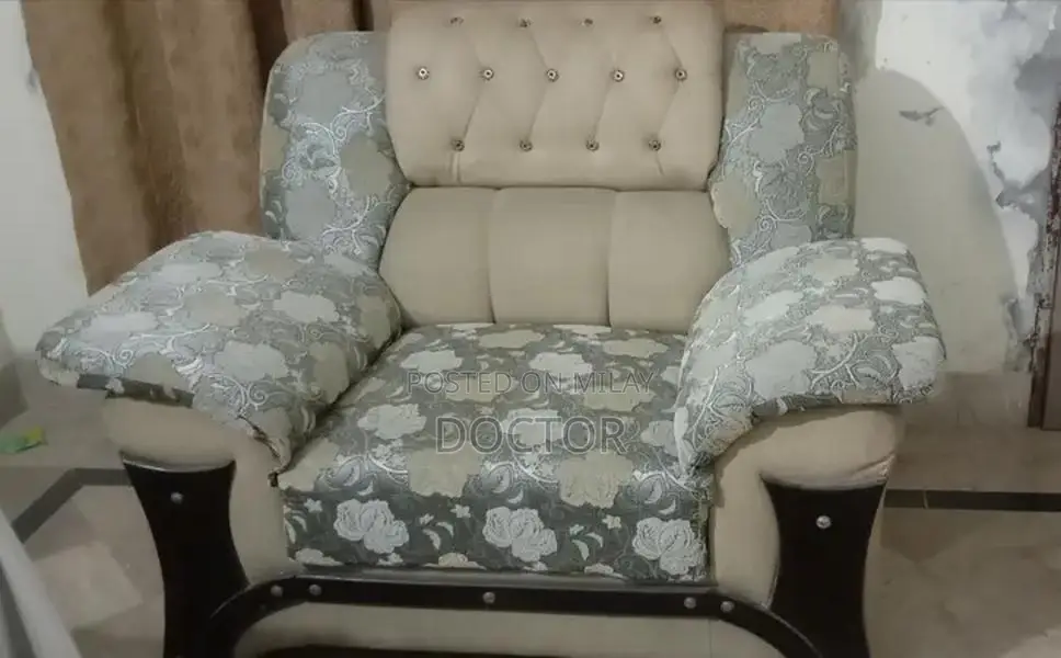 Luxury 3-2-1 Seater Sofa Set in Excellent Condition