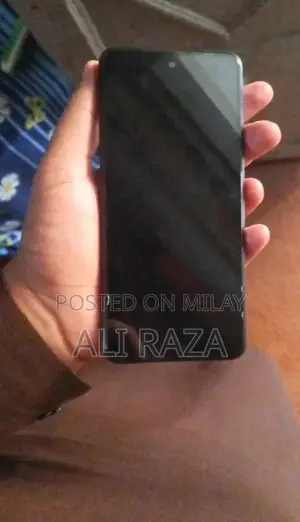 Infinix Hot 40i Mid-Range Smartphone 8GB RAM 128GB Storage