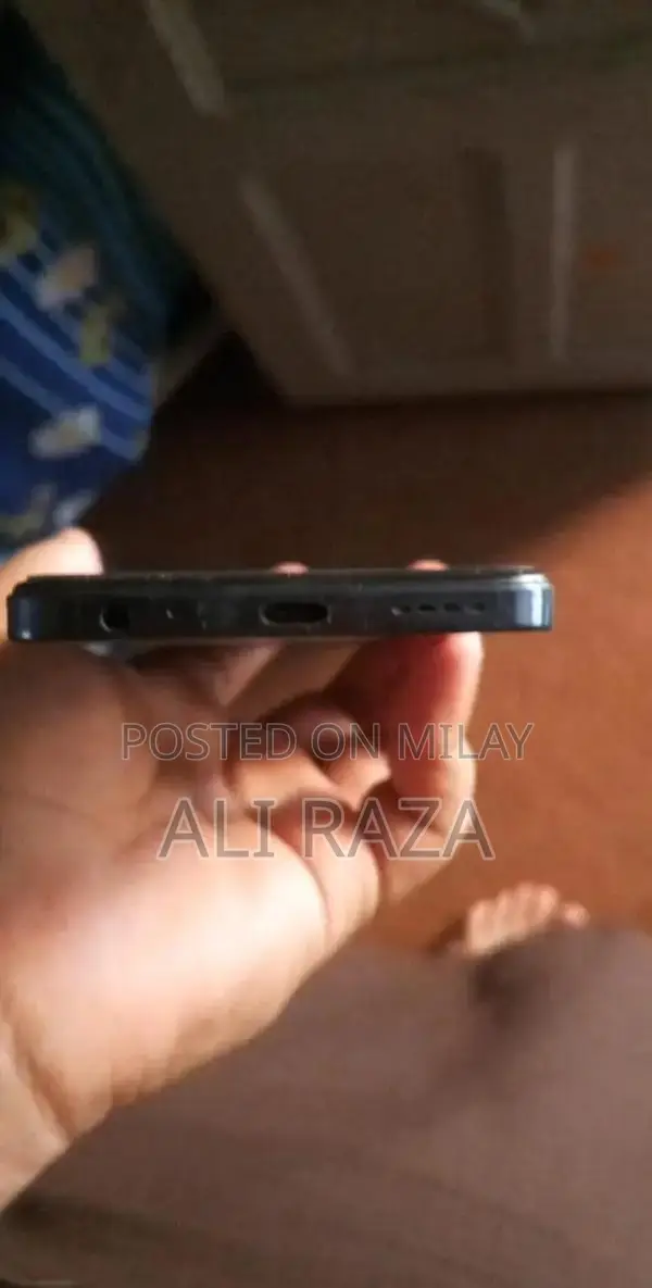 Infinix Hot 40i Mid-Range Smartphone 8GB RAM 128GB Storage