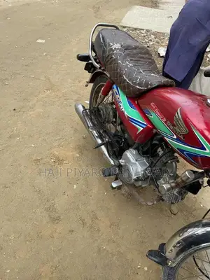 Photo - Honda CD 70 Motorcycle, Red, Excellent Condition, Low Mileage