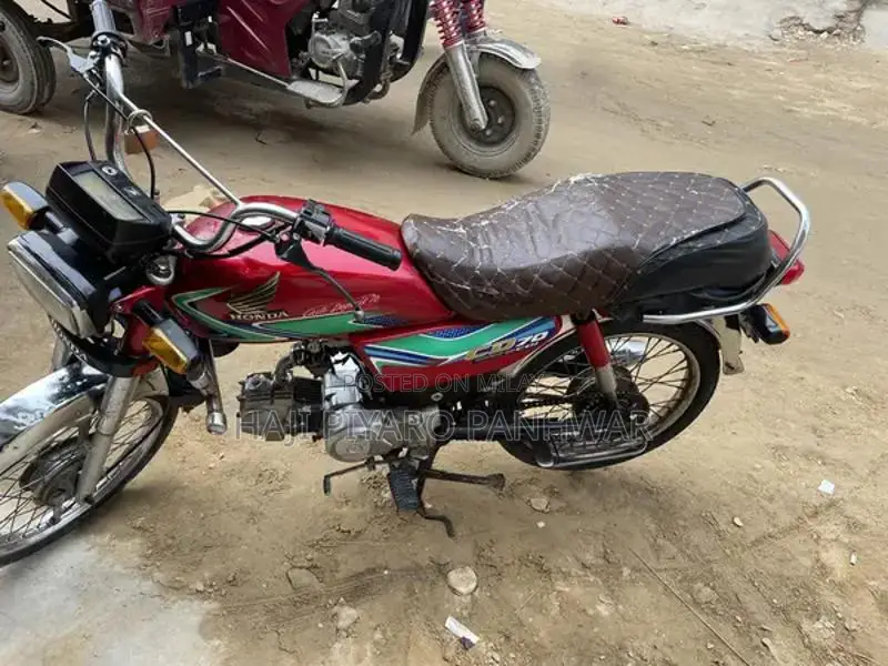 Honda CD 70 Motorcycle, Red, Excellent Condition, Low Mileage