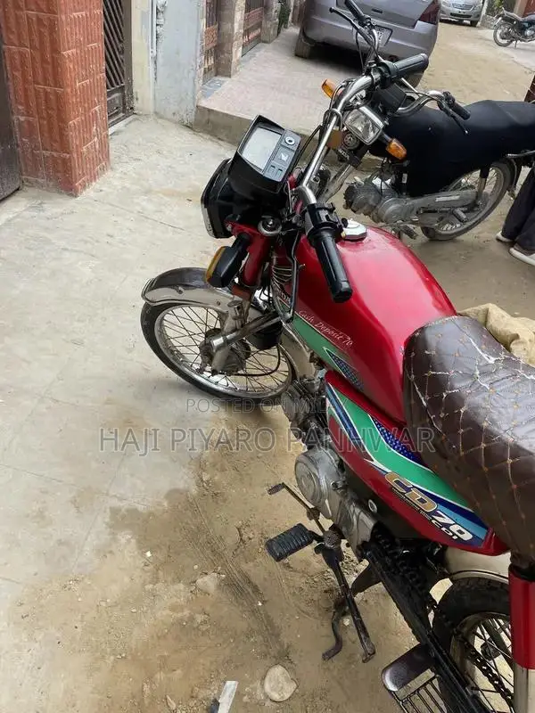 Honda CD 70 Motorcycle, Red, Excellent Condition, Low Mileage