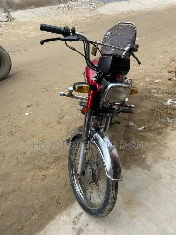 Honda CD 70 Motorcycle, Red, Excellent Condition, Low Mileage