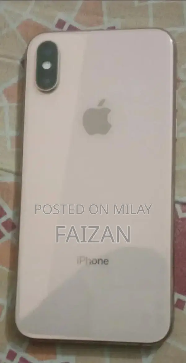 Apple iPhone Xs Gold 64GB Smartphone - Fully Functional