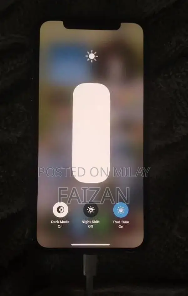 Apple iPhone Xs Gold 64GB Smartphone - Fully Functional