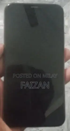 Apple iPhone Xs Gold 64GB Smartphone - Fully Functional