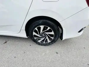 Honda Civic VTi Oriele Prosmatec Sedan 2018