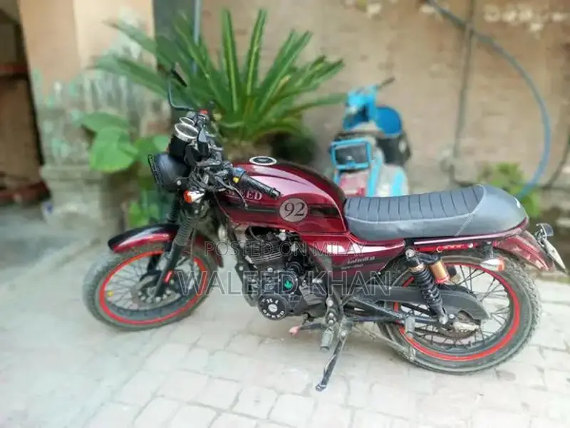 Hi Speed Infinity 150 CC Cafe Racer Motorcycle