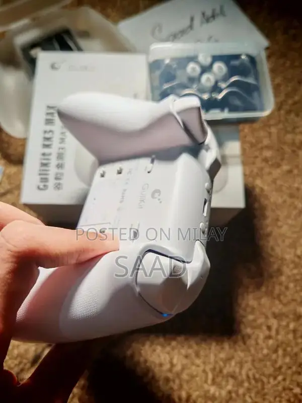 GuliKit KingKong 3 Max Multi-Platform Gaming Controller