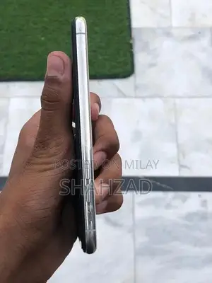 Photo - iPhone X Factory Unlocked Smartphone White 64GB