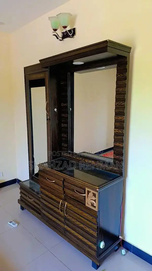 Gently Used Dressing Table in Excellent Condition