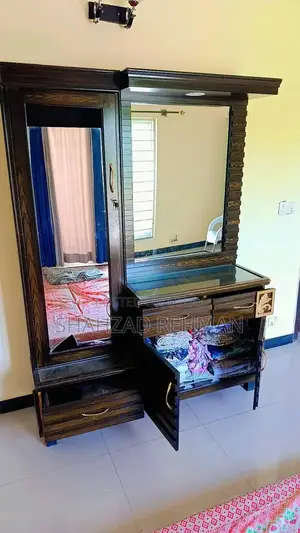 Gently Used Dressing Table in Excellent Condition