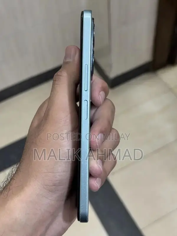 Vivo Smartphone Compact Design 4GB RAM 64GB Storage