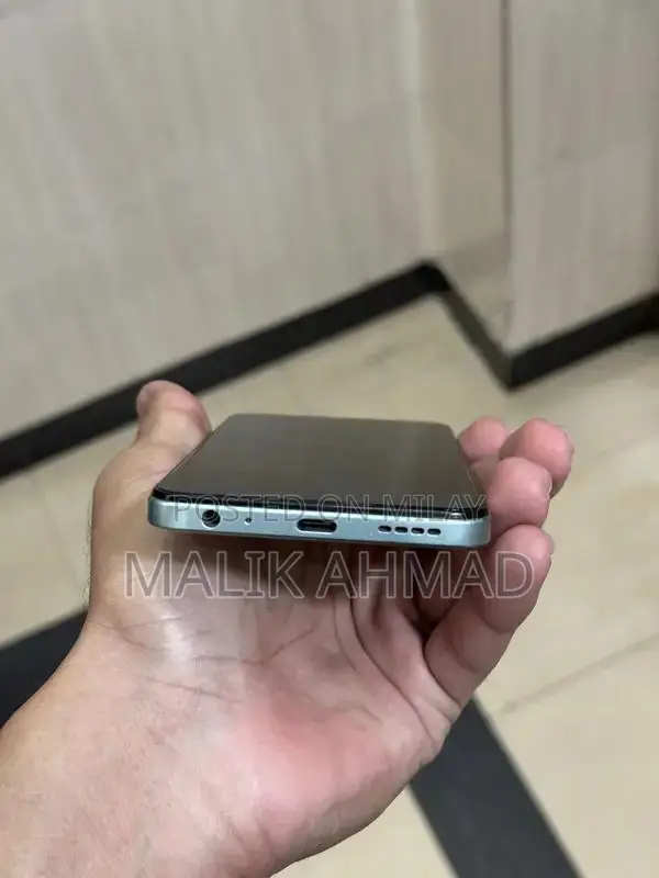 Vivo Smartphone Compact Design 4GB RAM 64GB Storage