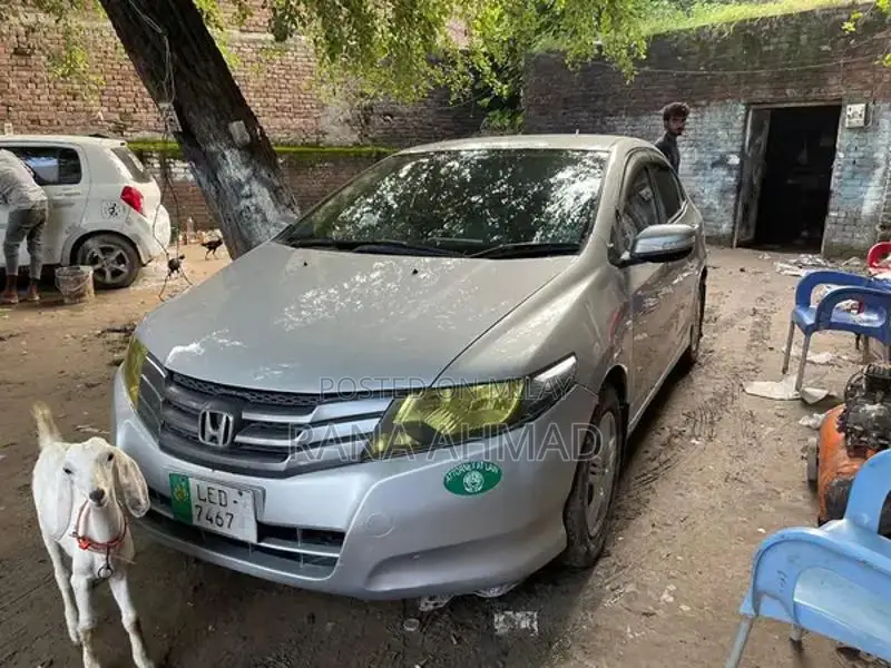 Honda City Auto Sedan 2009 - Minor Touchup